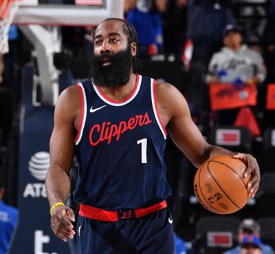 被激怒了！哈登半场9中7怒砍26分，三分球6投5中