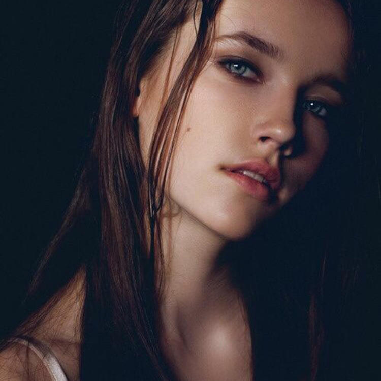 6686体育app铁牌作者Hazel