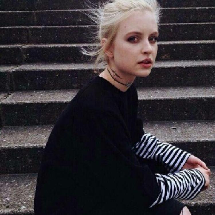 6686体育app高级作者Clementine