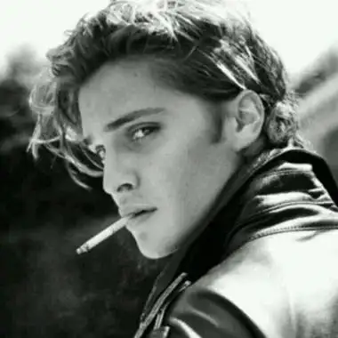 6686体育app官方作者Violet