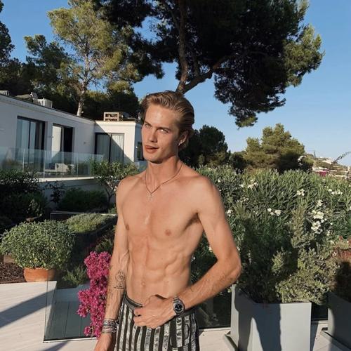 6686体育app中级作者Scarlett