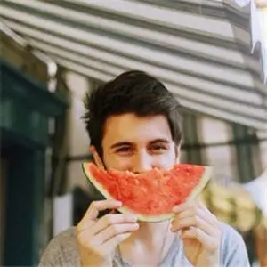 6686体育app铁牌作者Emilia